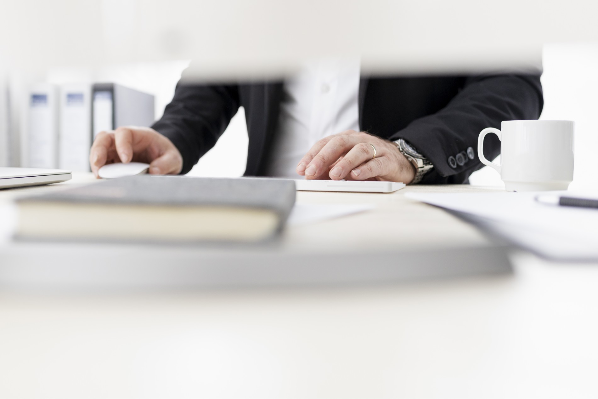 business-man-working-close-up